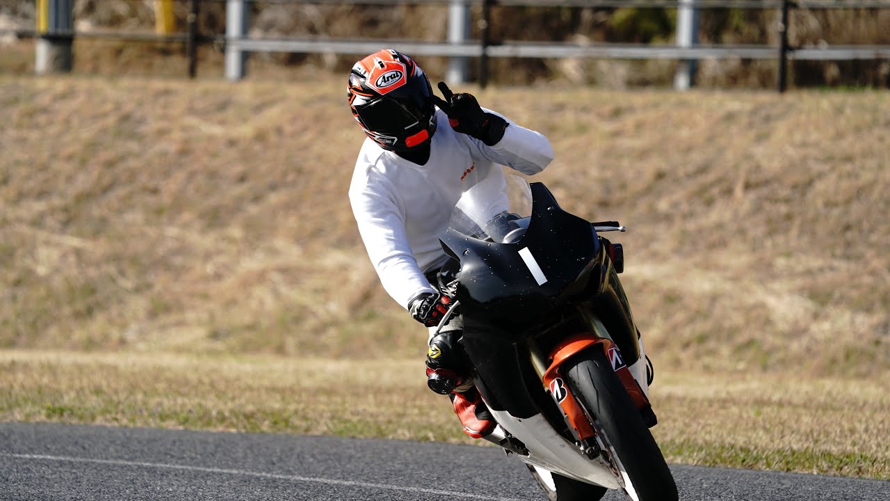 鈴鹿ツイン cbr1000rr sc59   1’00’’958〜グラベル(中古タイヤ120分使用)