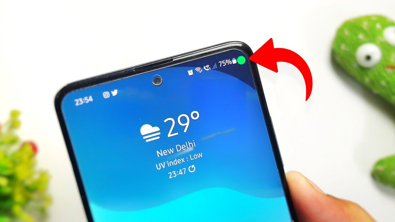🟢 Green Dot in Android phone | stay alert