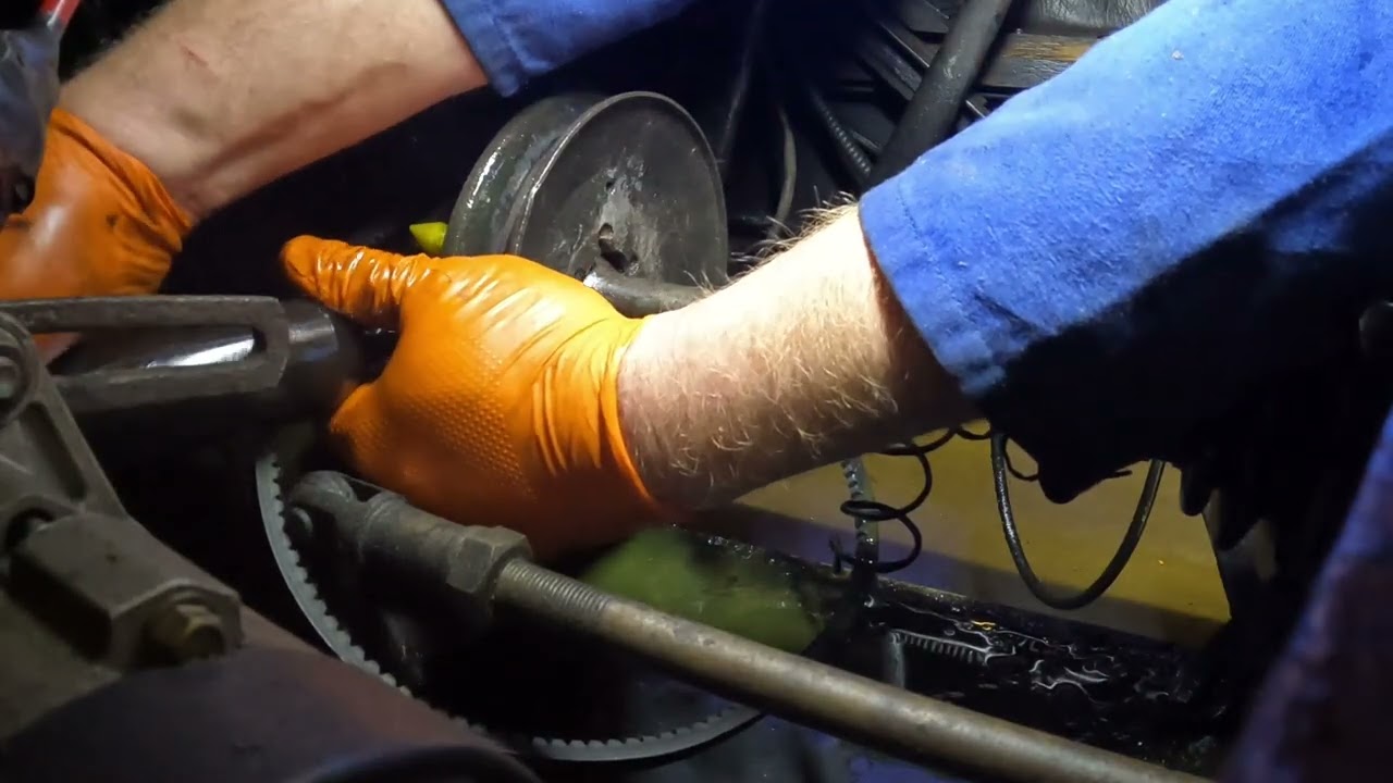 Fixing and Driving 1927 Armstrong Siddeley 14/4 Broadway Saloon