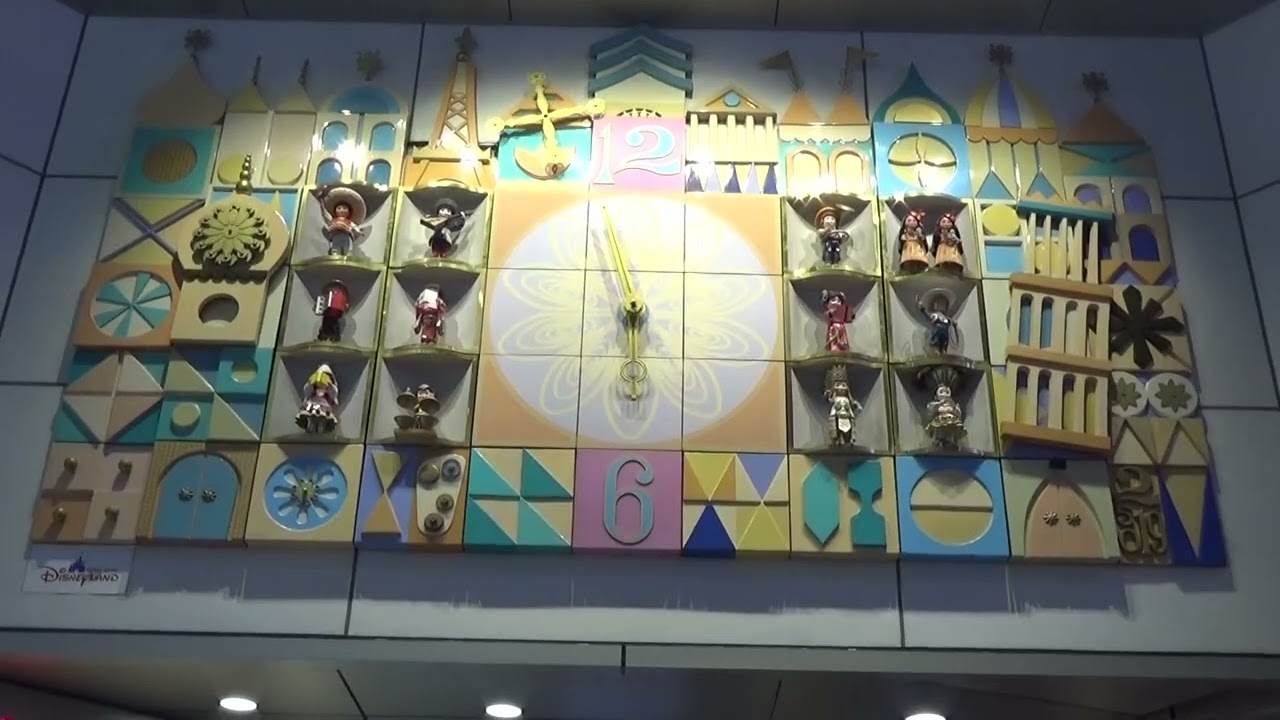 遠東そごう 台北忠孝館からくり時計　(世界の人形時計)   (日本では2008年4月15日にからくり廃止)　18時