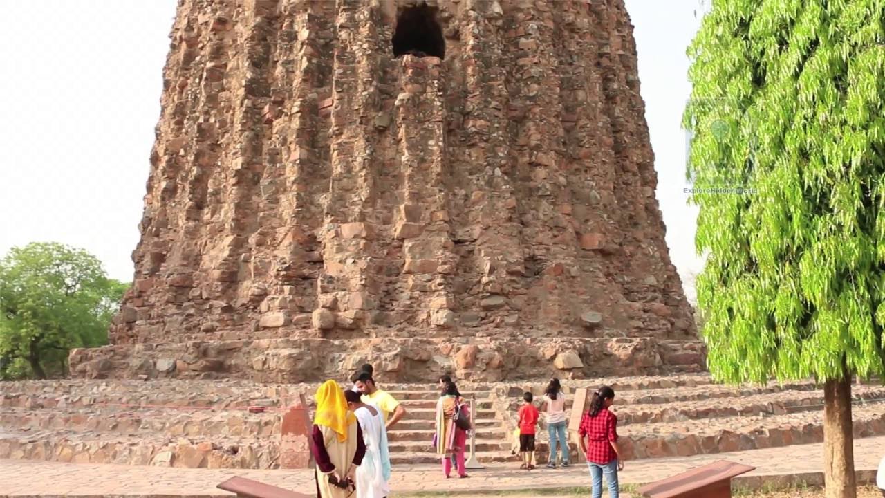Alai Minar : The incomplete Minar at Qutub complex