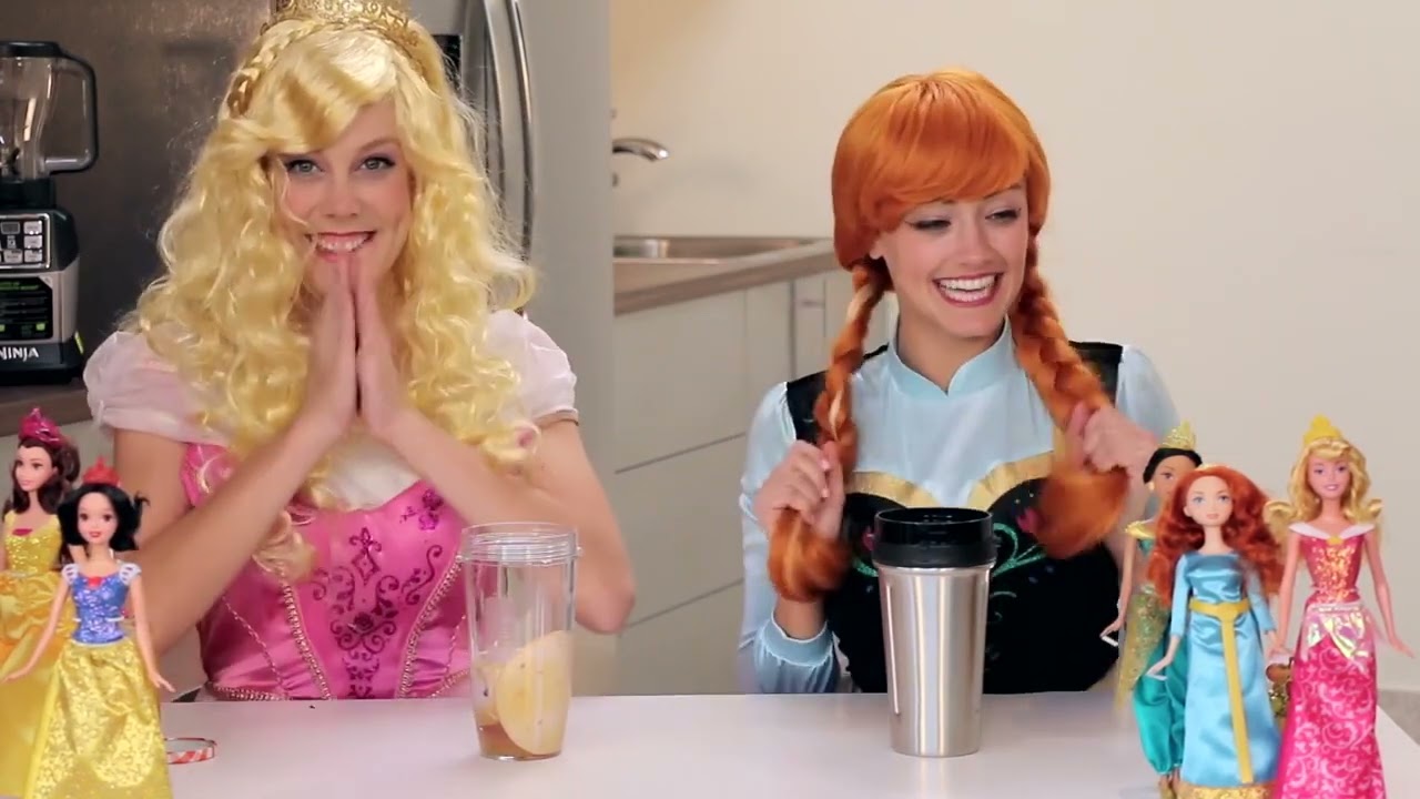 Anna vs Aurora Smoothie Challenge for Kids. DisneyToysFan.