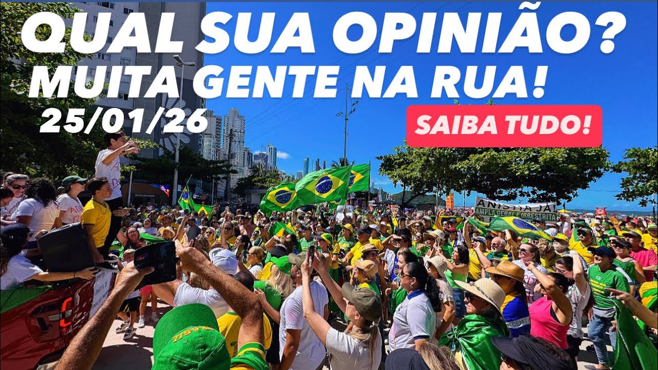 MUITAS PESSOAS MARCHARAM EM BALNEÁRIO CAMBORIÚ Brazil Santa Catarina 