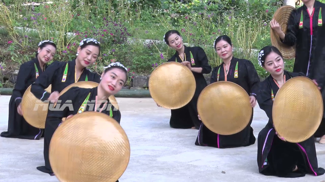 Múa Nón Dân Tộc Thái Trắng