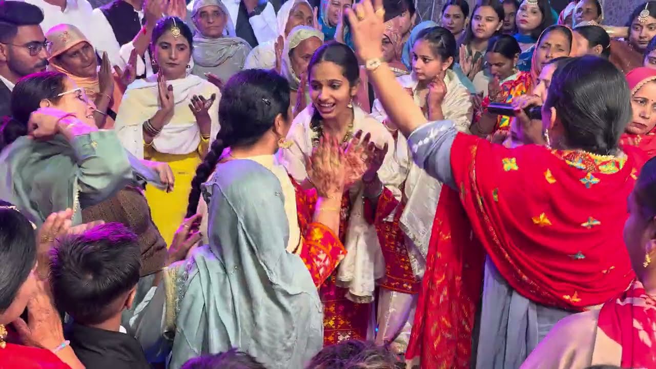 ਜਾਗੋ ਪਾਰਟੀ ਵਿਆਹ ਦੀ ਮੇਲਣਾਂ ਨੇ ਮਚਾਈ ਤਰਥੱਲੀ ਮੁਕਾਬਲੇ ਵਿੱਚ। ਪੰਜਾਬੀ ਬੋਲੀਆਂ। Trand Jago Punjabi Boliyan 