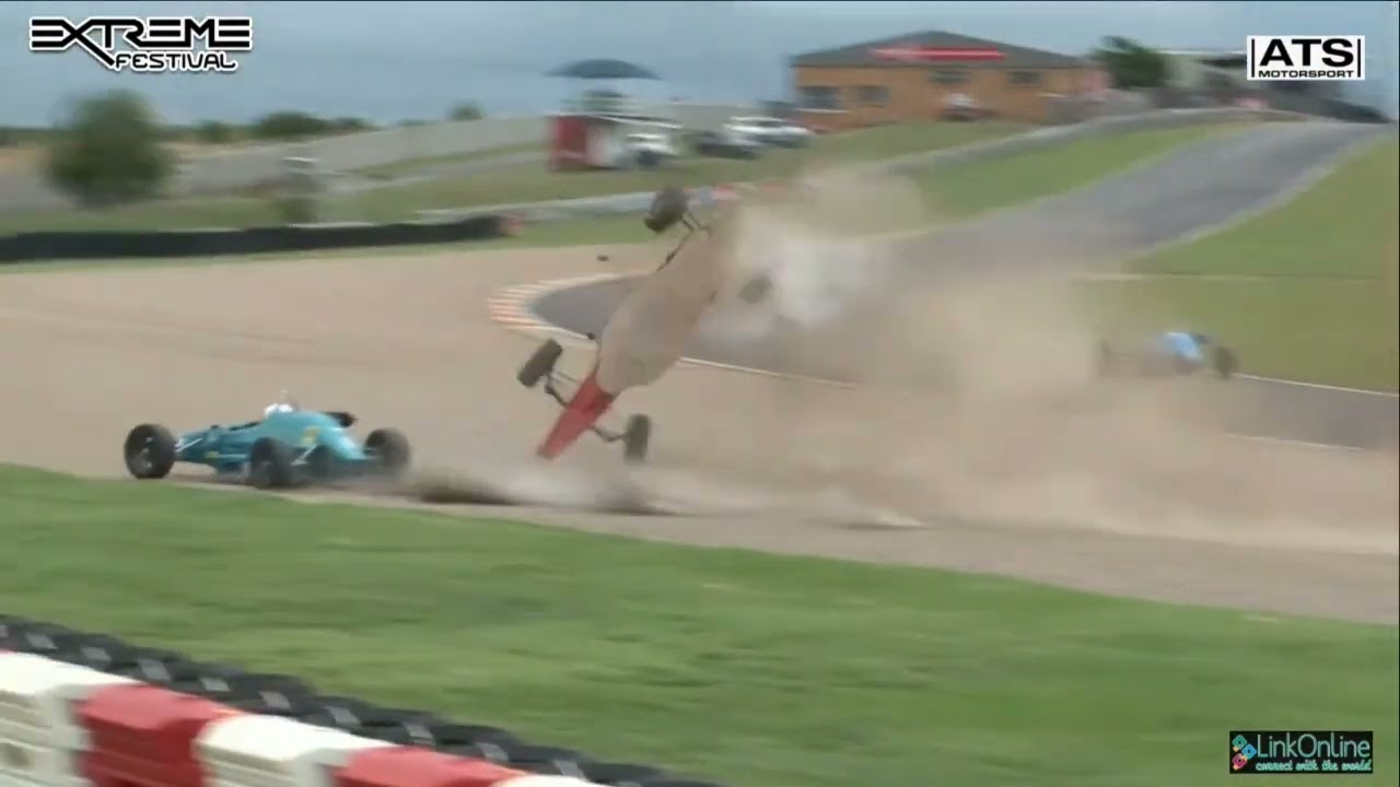 Formula Vee South Africa 2023. Race 1 Zwartkops Raceway. Big Crash Flips