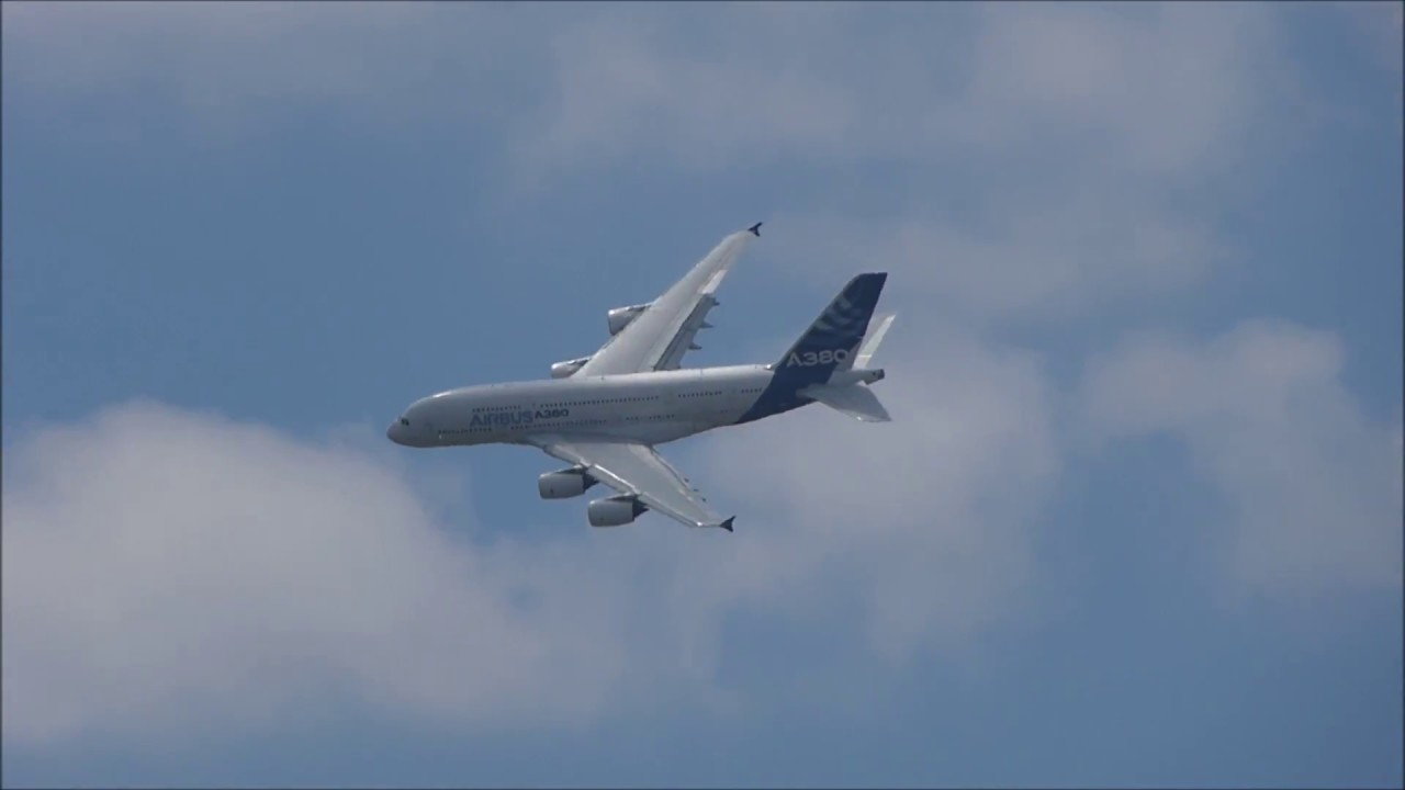 ✈ Airbus A380 demonstration - Paris Le Bourget Airshow 2017