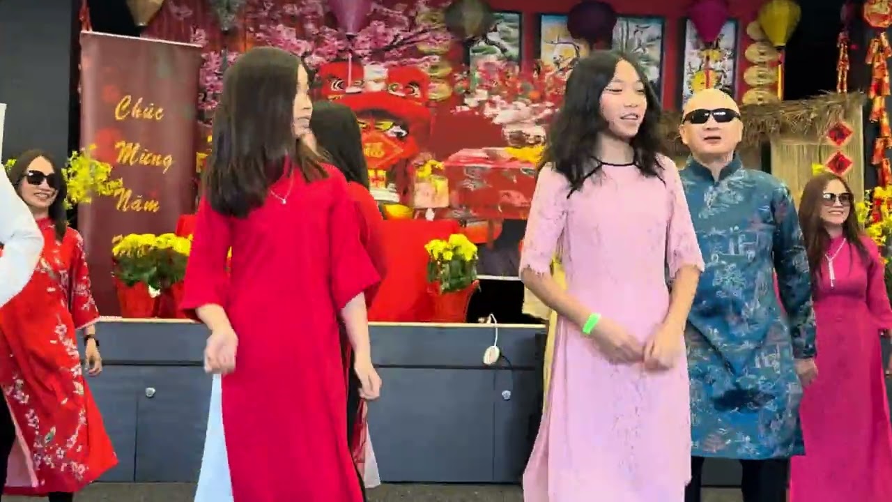 Vui như Tết - Hướng Việt parents