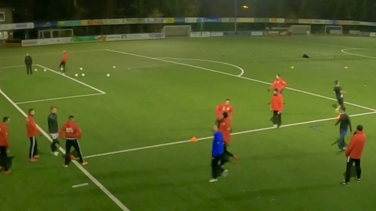 Fussballtraining: Schnelligkeitstraining - Kurzen Antritten / Richtungswechsel und Side Steps
