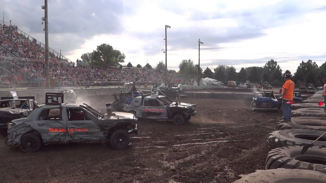 Mandan Team Destruction Derby - 2015 - Cars - Heat 4