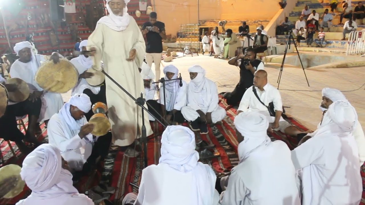 طبل عين صالح فقارة الزوى  الفنان بيدن من تظاهر التراث الثقافي تنظيم جمعية المرجان