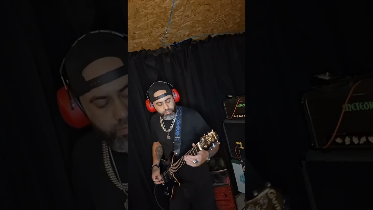 Final. Primeira música. 