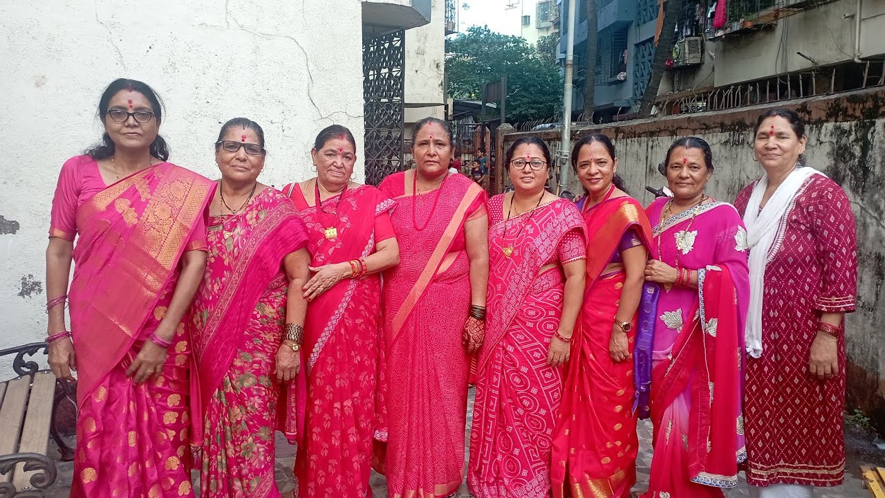  नवरात्रि के दूसरे दिन मेरे घर में भजन नवघर रोड़ भाईन्दर ईस्ट मुम्बई 