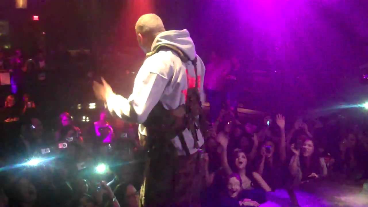 CHRIS BROWN doing the DOUGIE at PLAYHOUSE HOLLYWOOD
