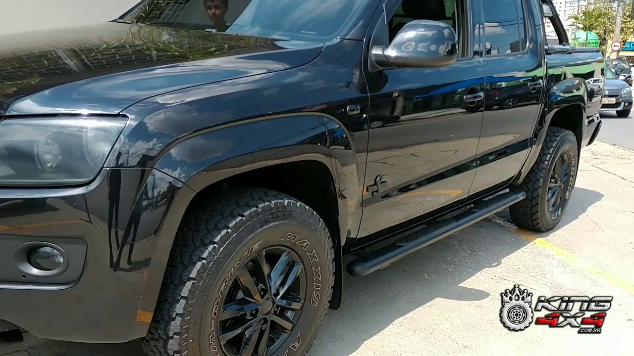 AMAROK CAVEIRÃO DO AMIGO FÁBIO DE SÃO PAULO COM ESPAÇADOR DE RODAS 38MM E PNEUS 265/75 R16
