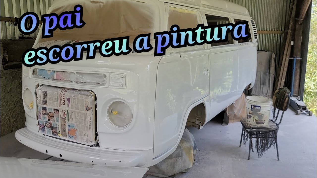 Vejam oque aconteceu durante a pintura da kombi do leilão