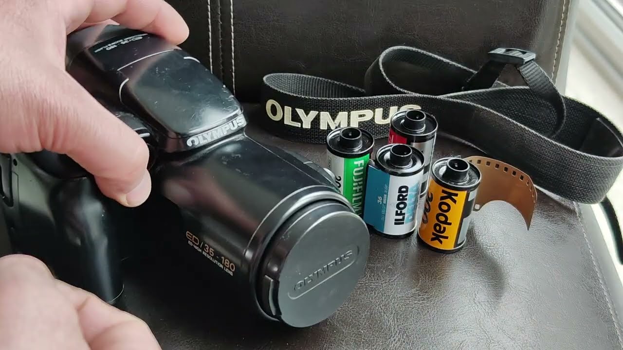 OLYMPUS IS-3000 QUARTZDATA, AF 35-180mm 1:4.5-5.6, ED -HIGH ROSOLUTION, INTELLIGENT ZOOM & FLASH