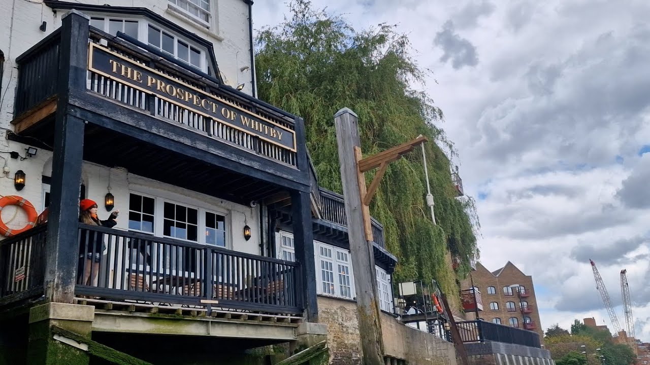 Discover the Fascinating History of London's Oldest Pub: The Prospect of Whitby🍻🍔