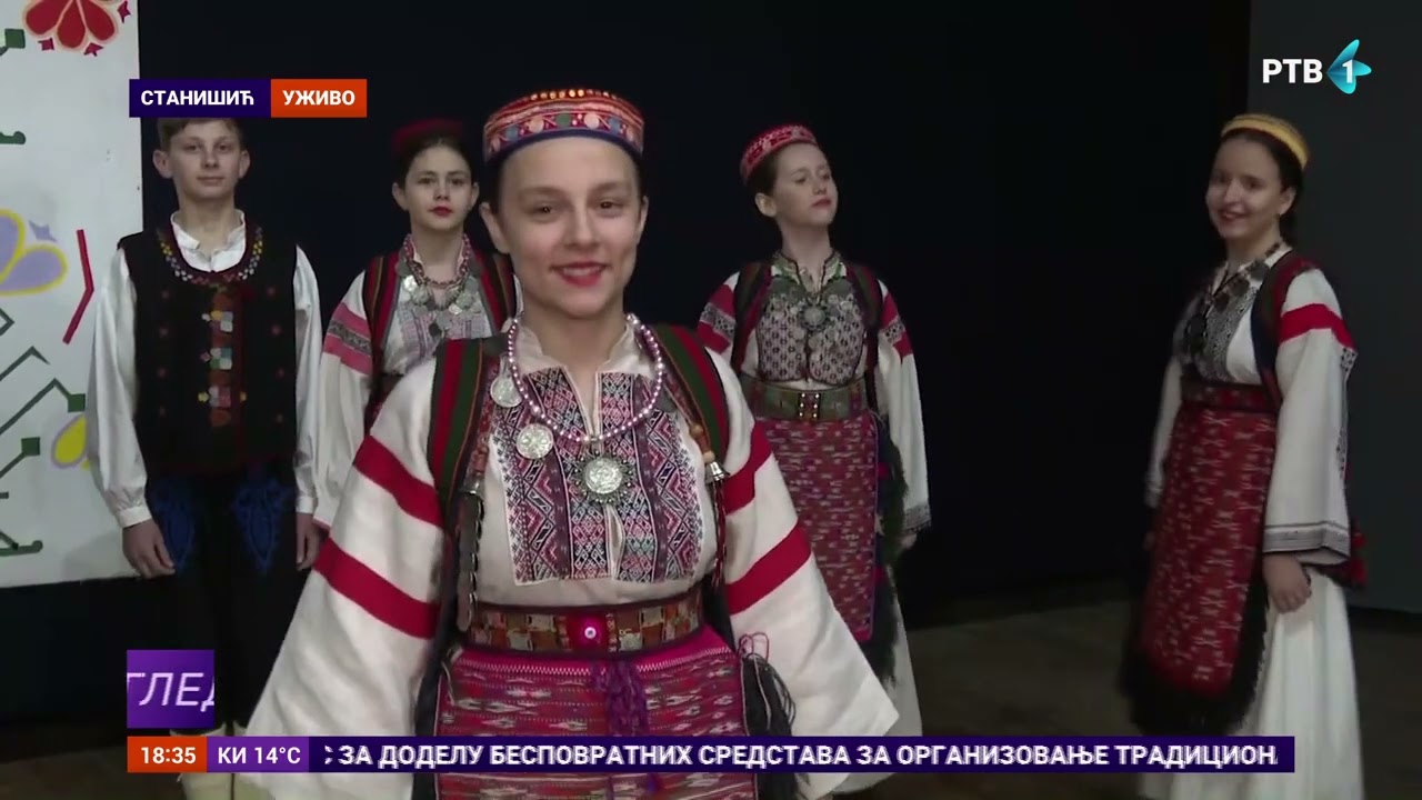 „Modna revija narodnih nošnji