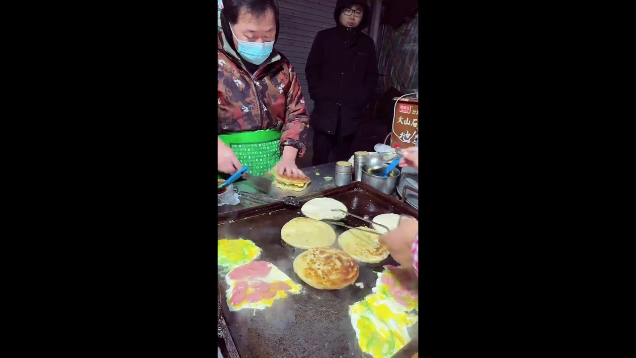 Delicious food live