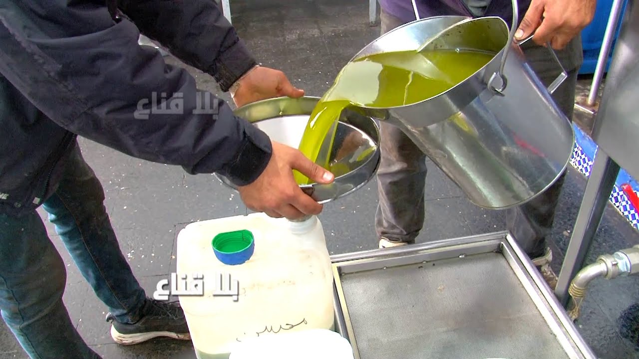 الفلاح متغشش من سعر الزيت والتاجر ياكل ويقيس والوكال يحب اللتر على عشرة دينارات والرؤية ضبابية ؟!!