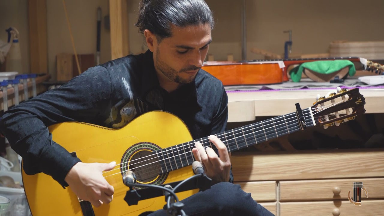 Víctor Márquez. Guitarras Garrido Pozuelo. Modelo Amanecer