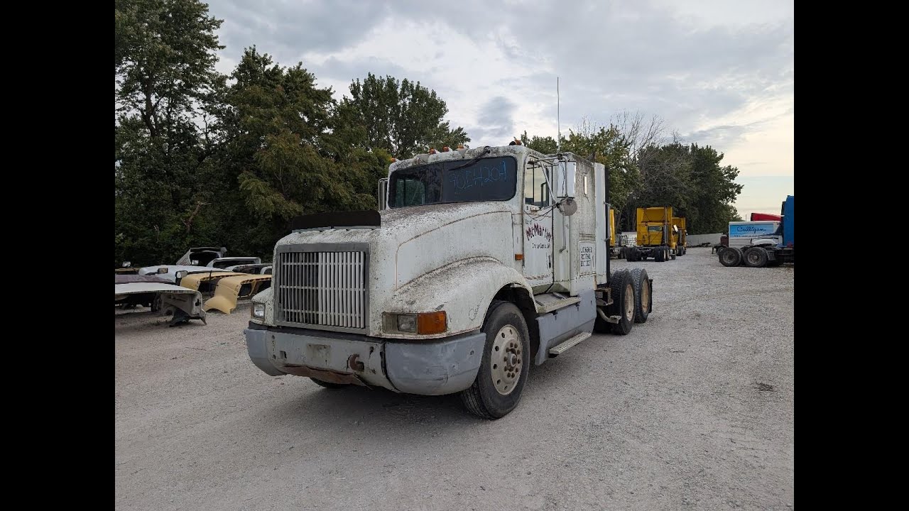 1990 International 9400 - Parts Unit 90IH204