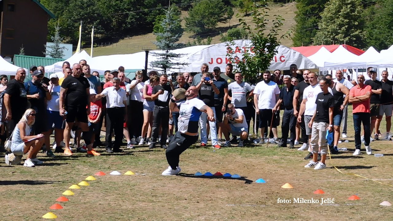 Bacaje kamena s ramena kod mosta na Tari 2025.