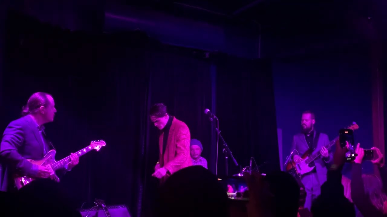 Bobby Oroza - Your Love is Too Cold live in San Antonio