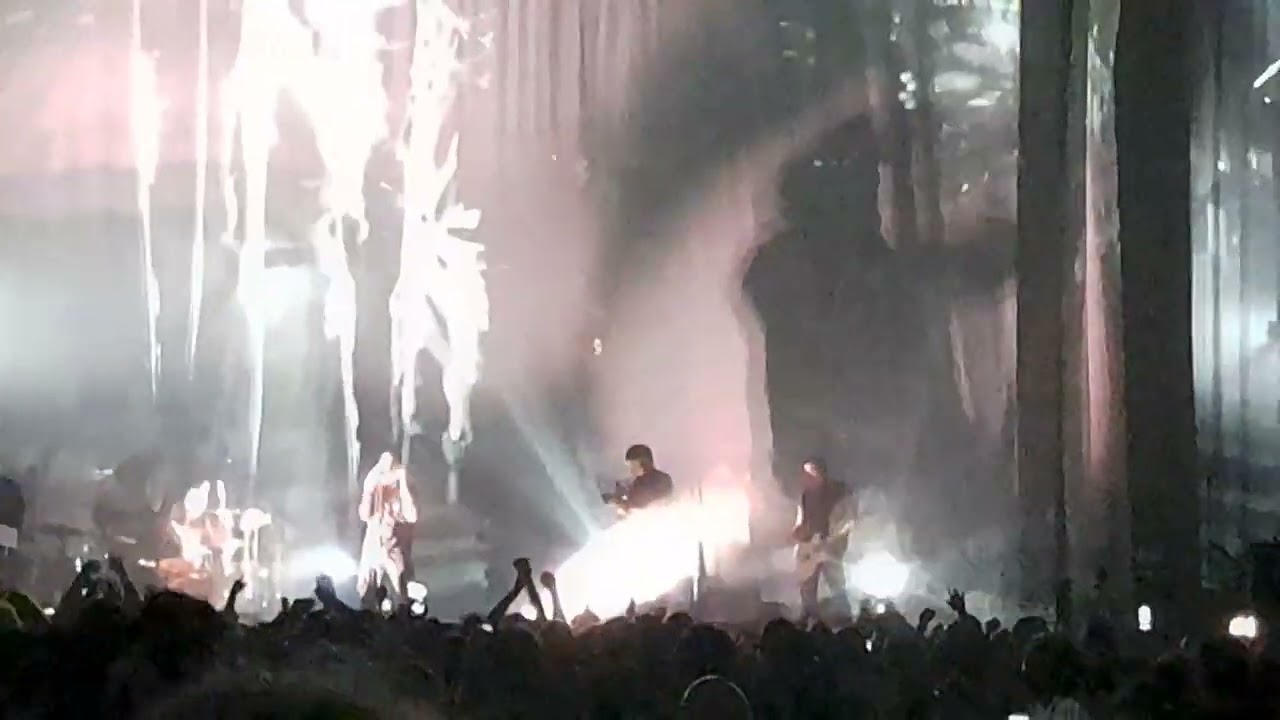Nine Inch Nails - March Of The Pigs - United Center Chicago Illinois 8/19/2025