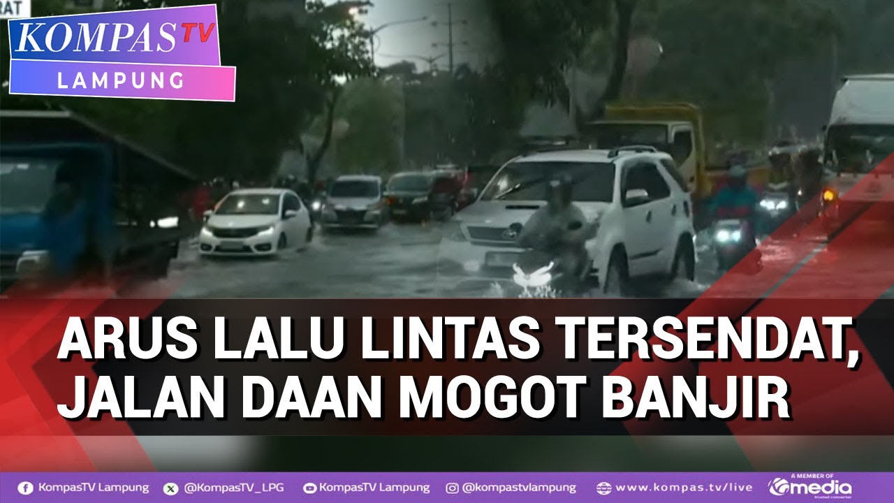 Arus Lalu Lintas Tersendat,Jalan Daan Mogot Banjir,Sejumlah Kendaraan Mogok