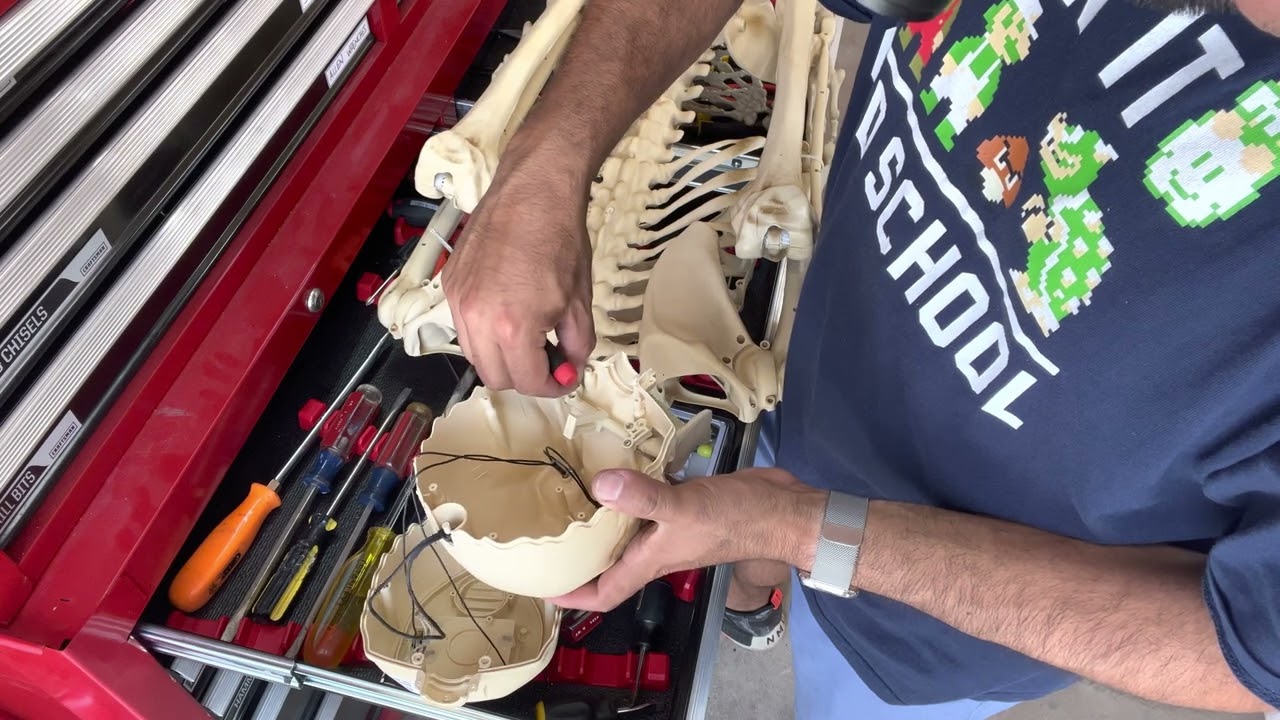 DIY Home Depot 5ft Skeleton Modification
