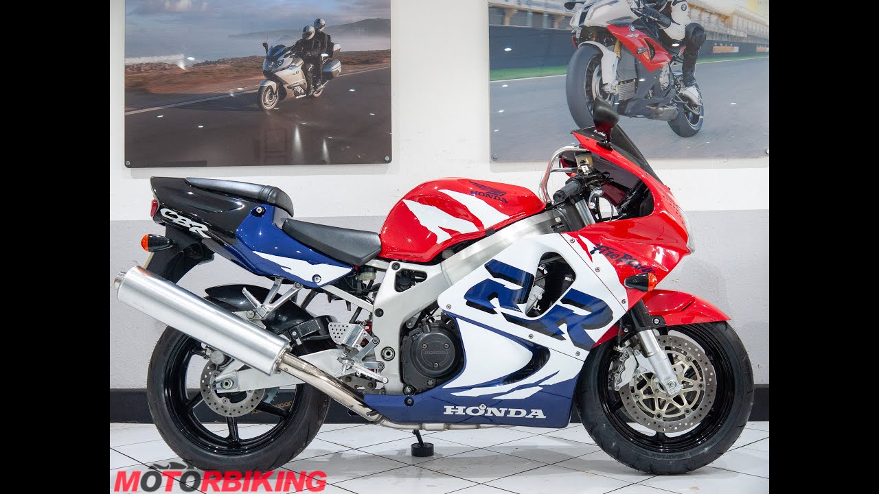 Мотоцикл Honda CBR900RR-X FIREBLADE 1999 года выпуска — невероятно хорошо сохранившийся, культовы...