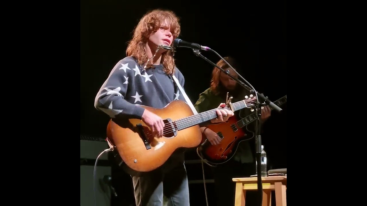 Jesse Welles - The Poor - Live at Manchester Academy 2 - December 8th 2025 (Domestic Error 1 minute)