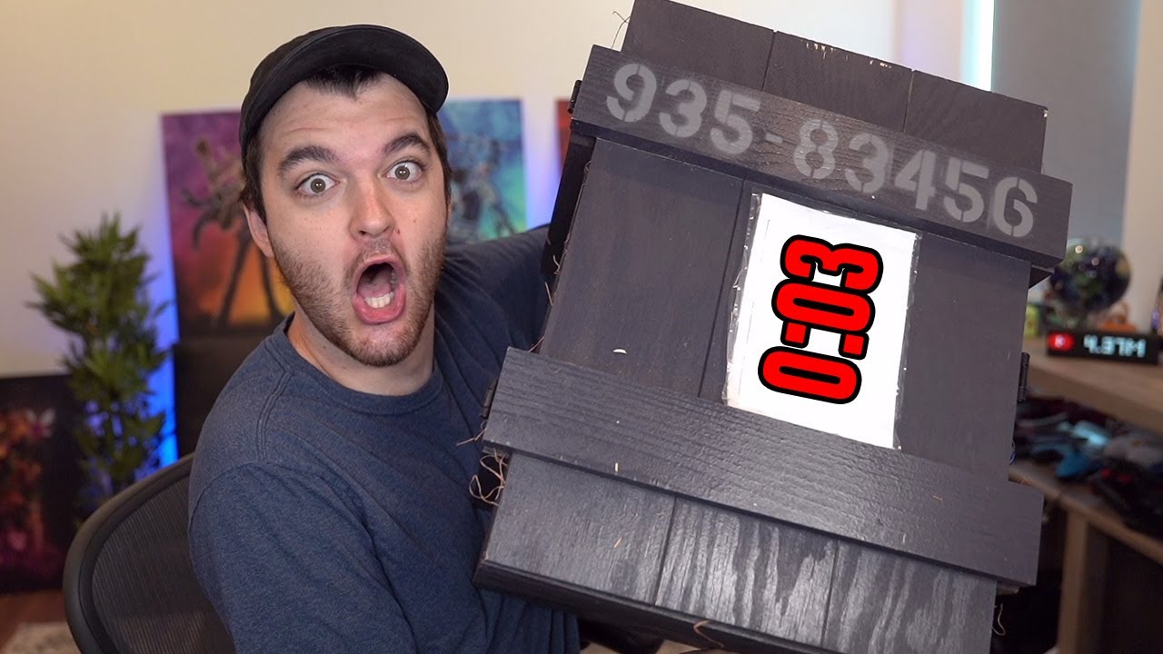 CALL OF DUTY 2020 REVEAL - OPENING THE BOX! (COD Black Ops Cold War Zombies)