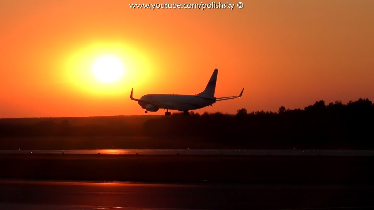 Landings at sunset at Katowice Airport EPKT/KTW