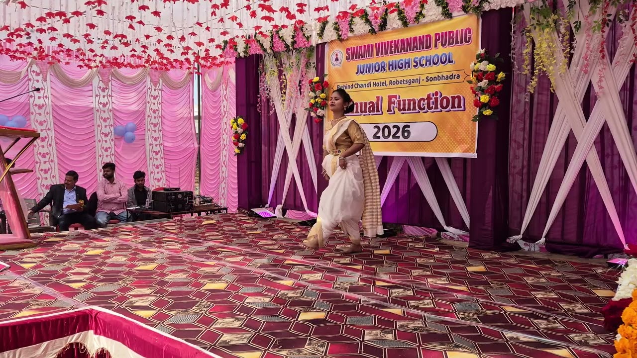 Chammak challo performance 