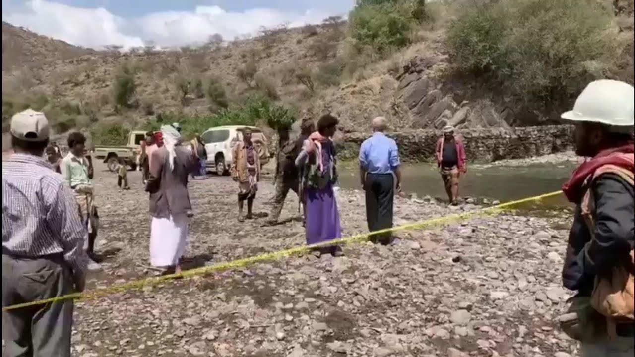 فيديو رائع مشاهد متفرقه من وادى زبيد مع كوكبه من المهندسن من وزارة الاشغال