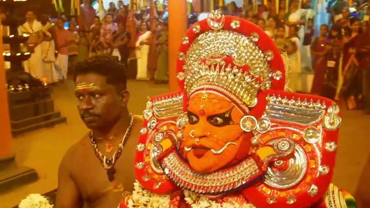 Theyyam @ calicut bagavathy thira paryachal sree bagavathy temple koyilandy