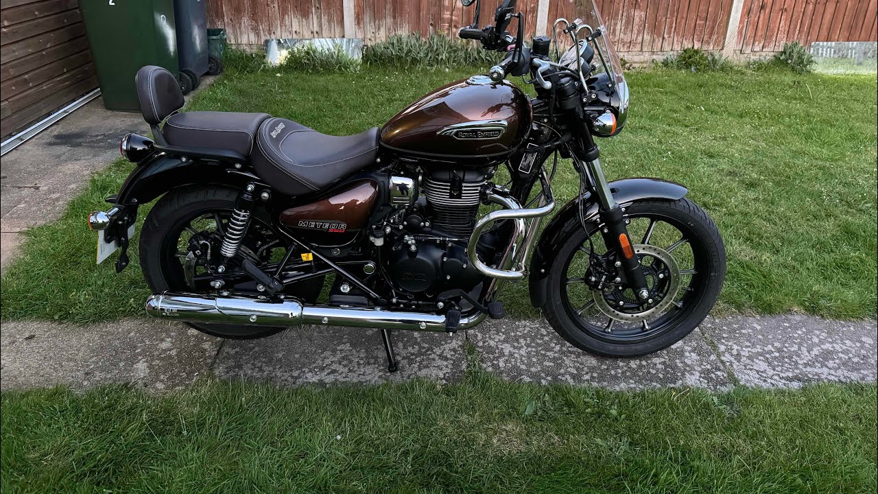 Royal Enfield Meteor 350 Supernova Blackwidow de cat pipe installed and sound before and after