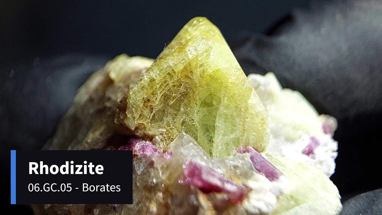 06.GC.05 - Rhodizite - #D81 - Min&eacute;raux
