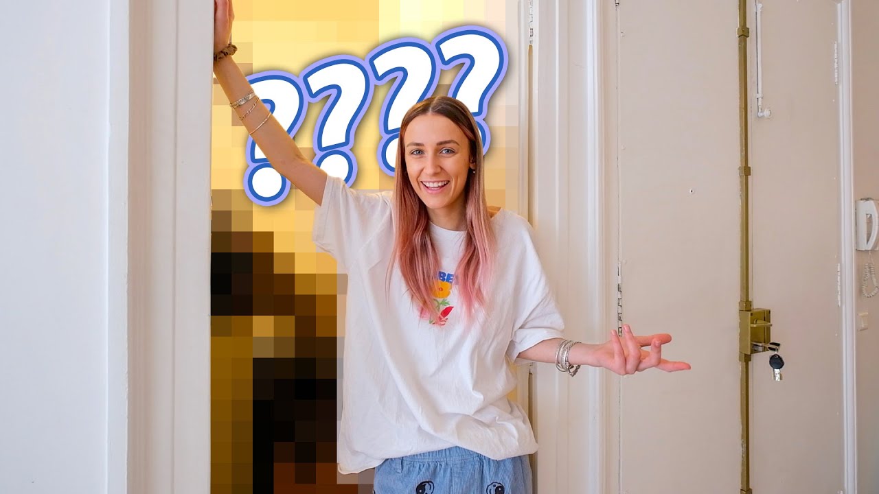 Y'A QUOI DERRIÈRE LA PORTE ?