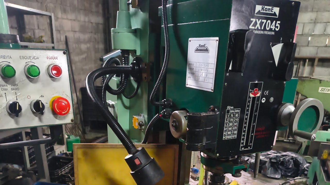 Fresadora furadeira rosqueadeira KONE ZX-7045 disponível para venda 