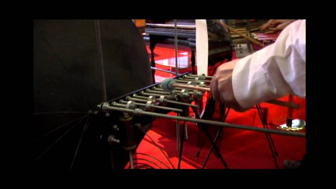 Exposició Instruments Baschet al Museu de la Música. L'Auditori Barcelona