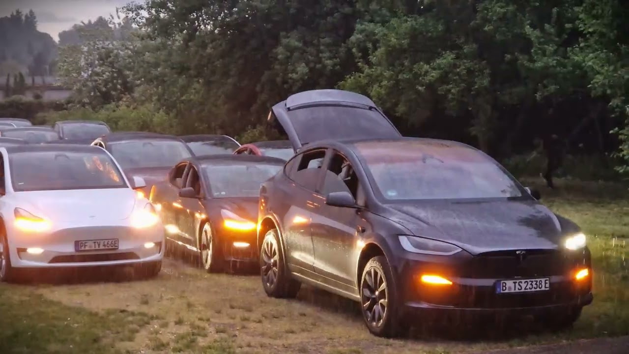 Worldwide Tesla Light Show 
