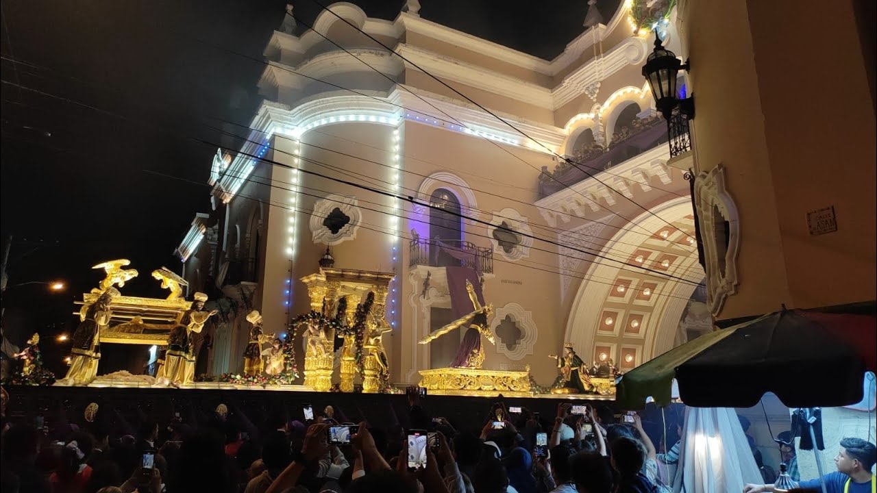 Lunes Santo en el Arco de Correos - Jesus de las Tres Potencias - Lunes Santo 2025