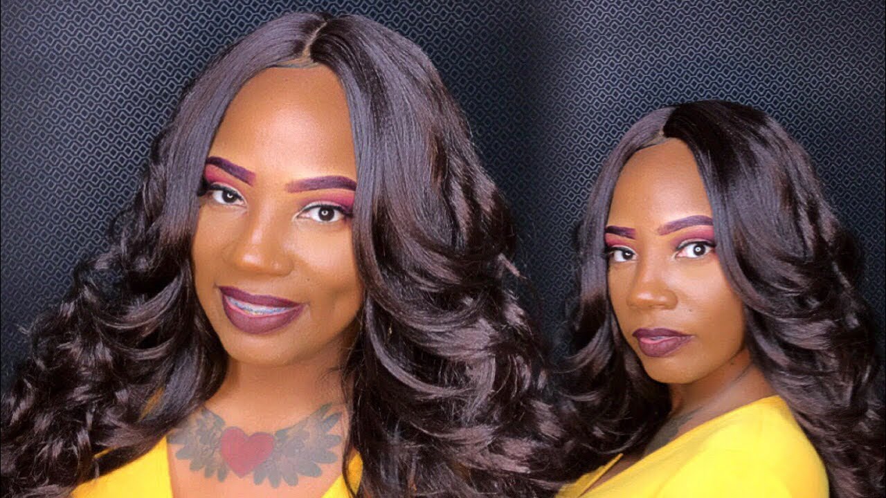 Perfect Middle Part Wig / Wear me on a Daily / Outre samara / Curls ft shophairwigs