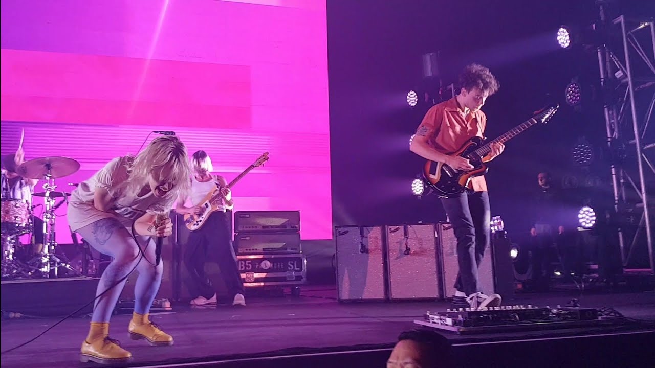 Rose-colored Boy - Paramore (Live in Manila 2018)