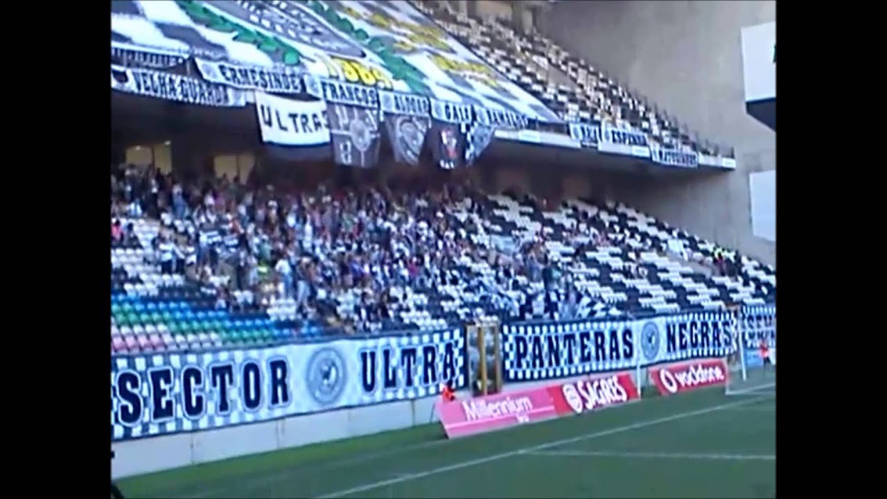 Ambiente no Estádio do Bessa: Boavista - Académica