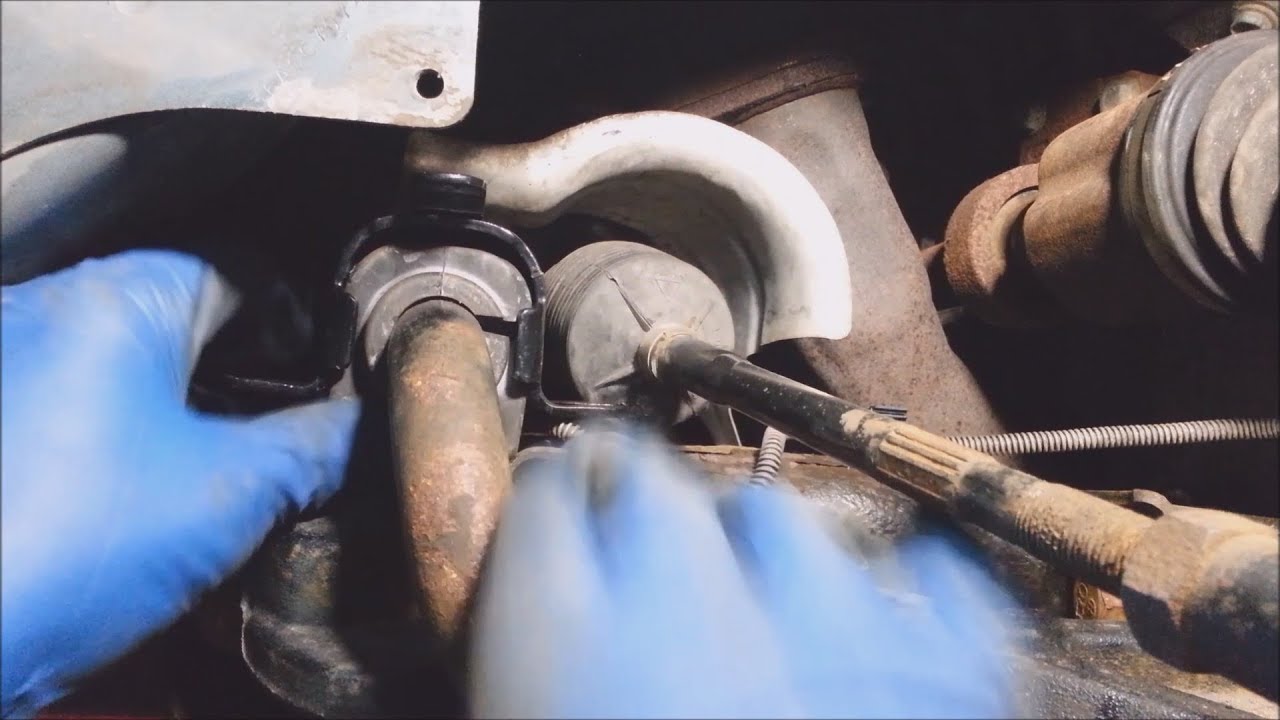 2004-2008 Chrysler Pacifica sway bar bushings replace